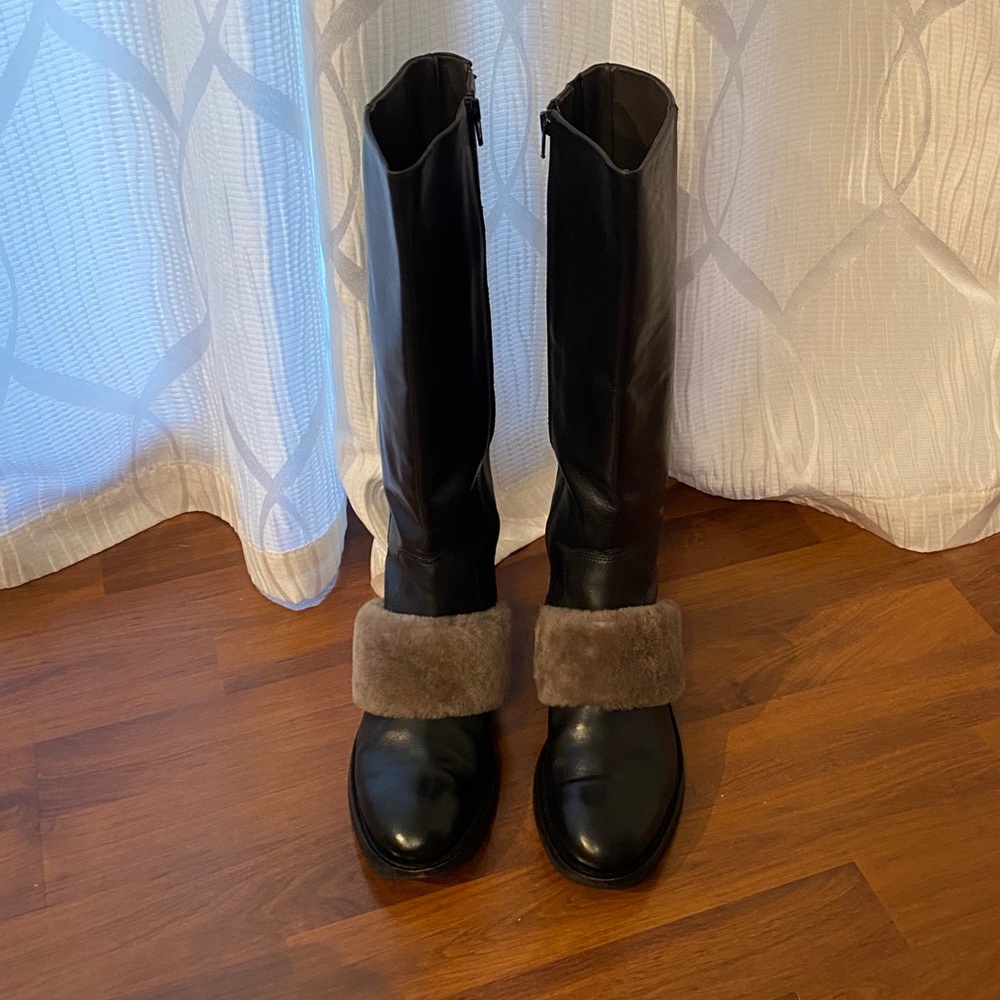 Real leather boots with fur decoration